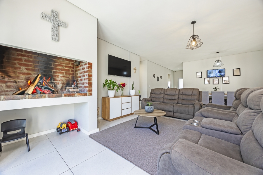 3 Bedroom Property for Sale in Jagtershof Western Cape